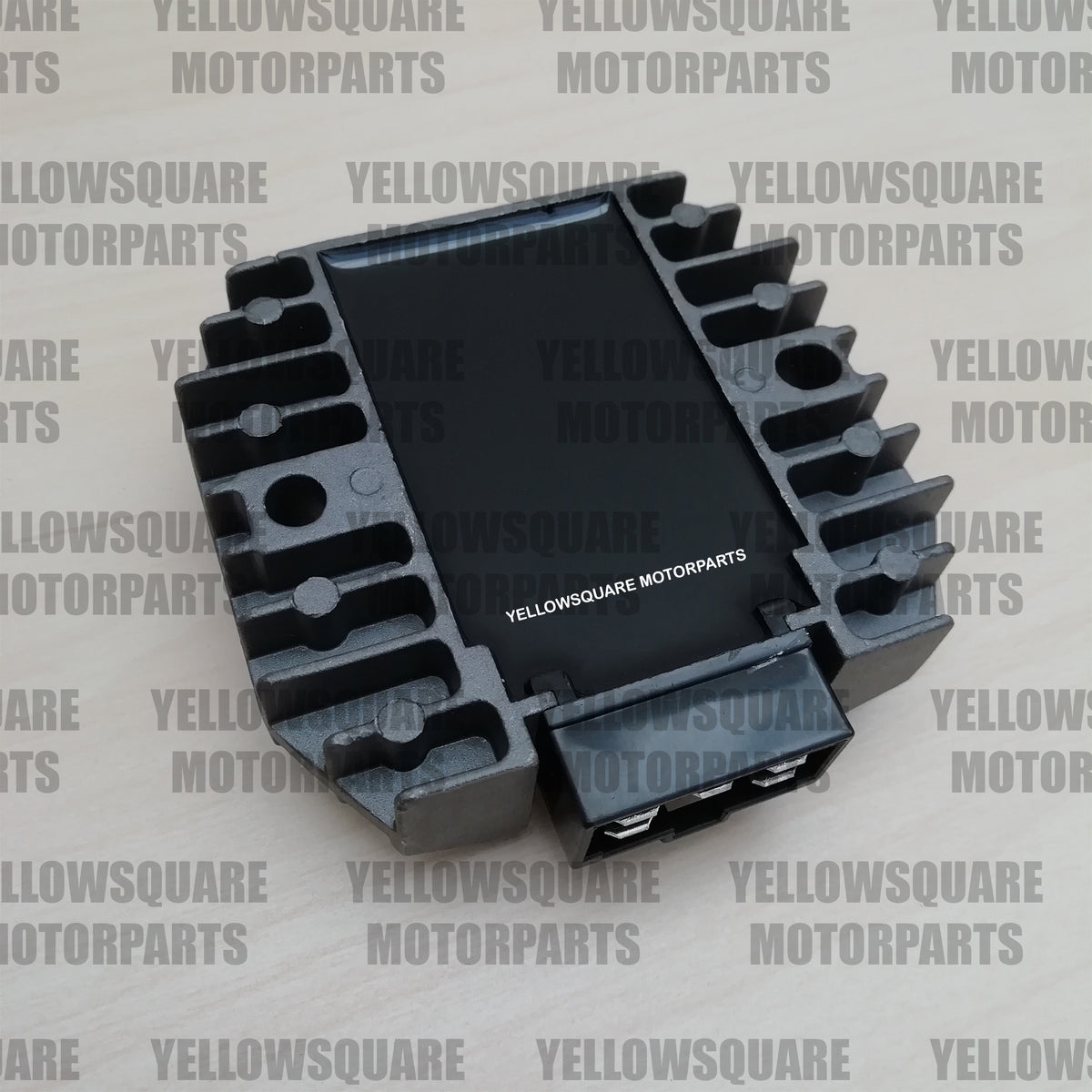 Redresseur De Tension Pour Yamaha R6 (2006-2016) - Régulateur/redresseur - Marque TUM Port - Neuf